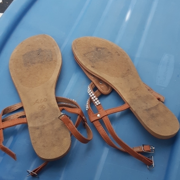 Woman wrap flat sandles size 10 tan colour with jewel accent gladiator style - Picture 2 of 6